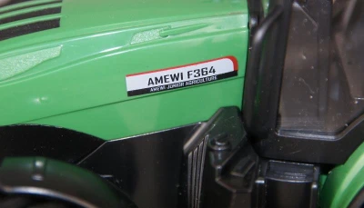 Amewi RC Traktor 2,4 Ghz s funkční cisternou, světla, zvuk 1:24