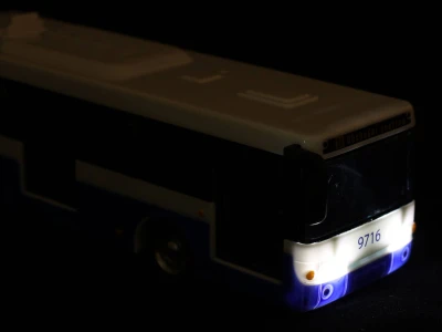 Autobus hlásí zastávky MHD Modrý zpětný chod na baterie Světlo Zvuk CZ