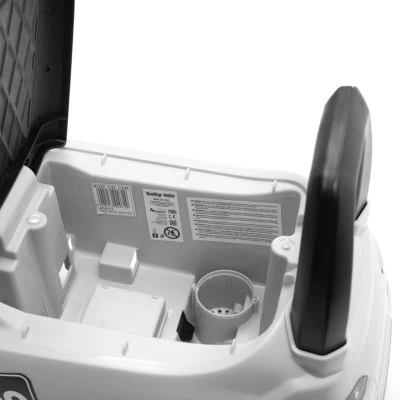 BABY MIX Dětské odrážedlo se zvukem RACER bílé