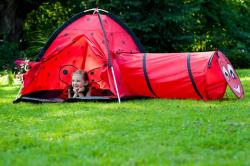 Baby Mix Dětský stan Beruška s tunelem červený