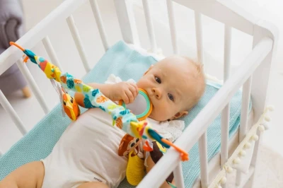 Balibazoo baby řetěz na kočárek závěs zvířátka pro miminko