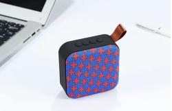 Bezdrátový bluetooth reproduktor 5W / Hands-free / USB / FM rádio na baterie