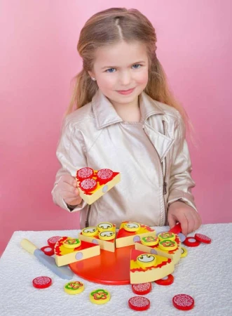 Bino DŘEVO Pizza krájecí set s nožíkem na suchý zip 32 dílků