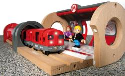 Brio Železniční sada vláčkodráha se soupravou metra a nástupištěm na baterie