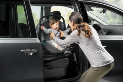 Britax Autosedačka Baby-Safe iSense Indigo Blue