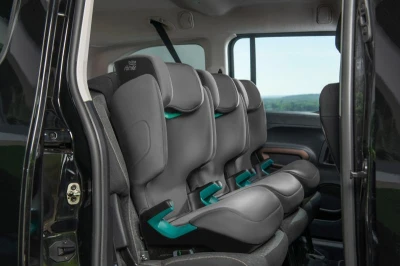 Britax Autosedačka Discovery Plus Space Black