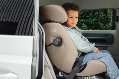 Britax Autosedačka Safefix Deep Black