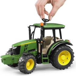 Bruder 02106 (2106) Traktor John Deere 5115M zelený model 1:16 plast