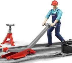 Bruder 62100 Figurka mechanik 11cm tmavá pleť set s doplňky plast