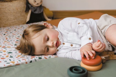Candide Skládací dětská hrací matrace polstrovaná 3v1 Terazzo