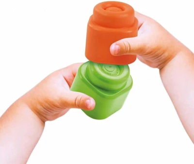 Clementoni CLEMMY Baby kyblík domeček Peppa Pig set 6 soft kostek s figurkou