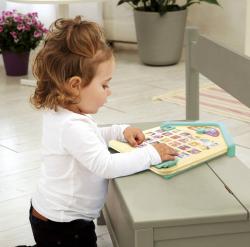 DŘEVO Domeček dřevěný s abecedou