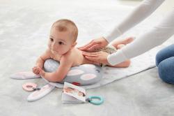 Fisher Price Baby Bunny dečka masážní s kousátkem pro miminko