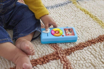 Fisher Price Pejskův hudební baby přehrávač na baterie Světlo Zvuk CZ