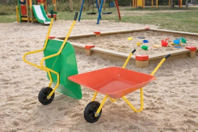G21 červené dětské zahradní kolečko