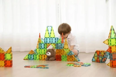 Geomag Magnetic Tiles Gems 32 dílků magnetická (stavebnice)