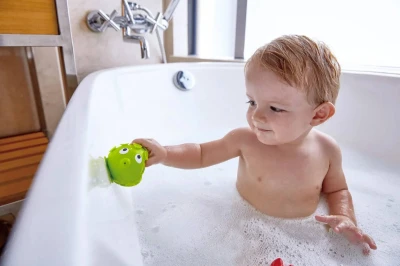 Hape Krab + rybka stříkací baby zvířátka do vody do vany