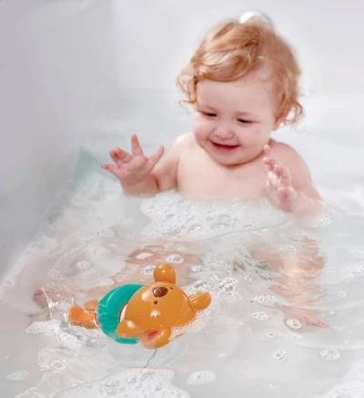 Hape Medvídek baby plavací do vany natahovací zvířátko do vody