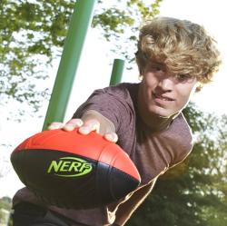 Hasbro NERF Míč Rugby Pro Grip American Football americký fotbal 2 barvy