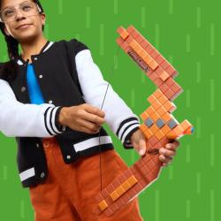 Hasbro NERF Minecraft luk + 8 nábojů