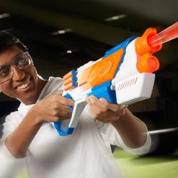 Hasbro NERF N Series Strikeback set blaster se 24 šipkami Elite