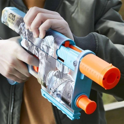 Hasbro NERF Star Wars The Mandalorian pistole set blaster + 12 šipek