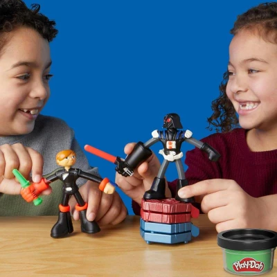 Hasbro PLAY-DOH Star Wars svetelné meče kreatívna sada modelína s nástrojmi