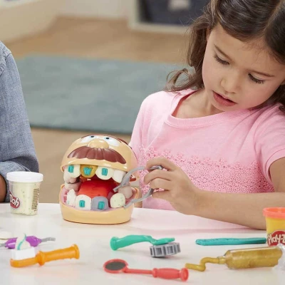 Hasbro PLAY-DOH Zubař Doktor Drill and Fill set modelína s nástroji