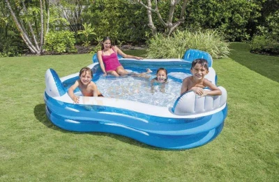 Intex Bazén rodinný čtverec 229x229x66cm s křesílky a držáky na pití nafukovací