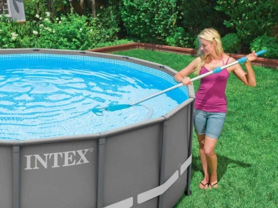 Intex Tyč teleskopická 270cm doplněk k nástavcům na čištění bazénu kov 29055