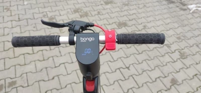 IQ models Bongo Serie A Advance Connected elektrická koloběžka