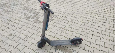 IQ models Bongo Serie A Advance Connected elektrická koloběžka