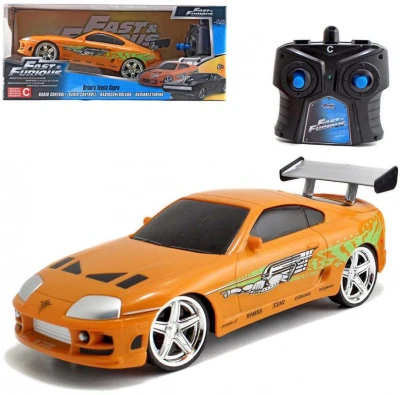 Jada RC AutoToyota Supra 1:24 Rychle a zběsile na vysílačku 2,4GHz na baterie Jada RC AutoToyota Supra 1:24 Rychle a zběsile na vysílačku 2,4GHz na baterie