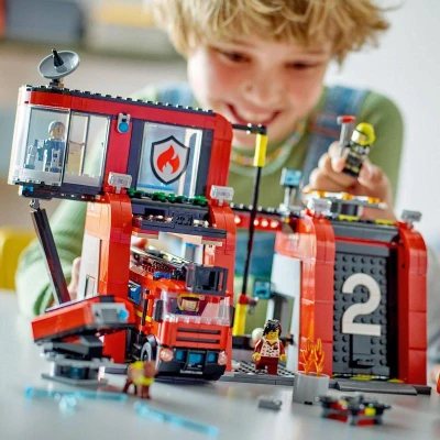 Lego CITY Hasičská stanice s hasičským vozem 60414 (stavebnice)