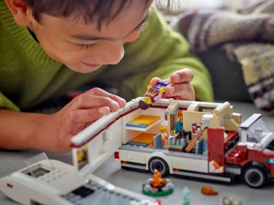 Lego CITY Prázdninový dobrodružný karavan 60454 (stavebnice)