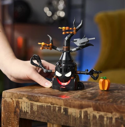 Lego CREATOR Strašidelný strom 40900 (stavebnice)
