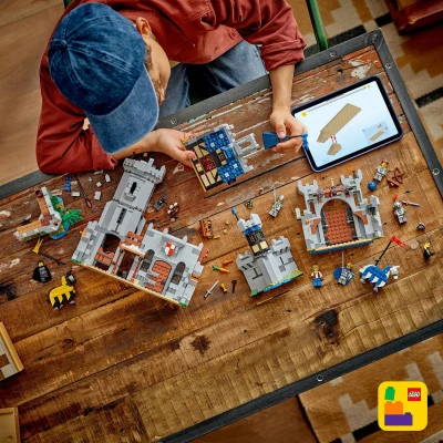 Lego CREATOR Středověký hrad a rytíři na koních 3v1 31168 (stavebnice)