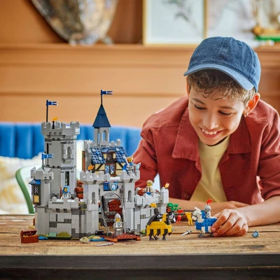 Lego CREATOR Středověký hrad a rytíři na koních 3v1 31168 (stavebnice)