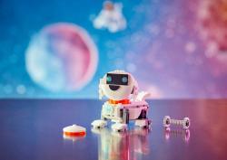 Lego CREATOR Vesmírný robot na baterie Světlo 3v1 31164 (stavebnice)