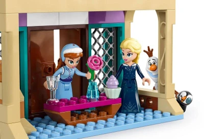 Lego DISNEY Hrad Arendelle z filmu Ledové království 43265 (stavebnice)