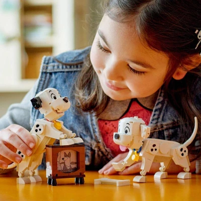 Lego DISNEY Štístko a Penny 101 Dalmatinů 43271 (stavebnice)