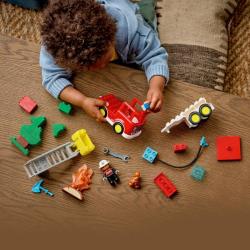 Lego DUPLO Město: Hasičské auto s hadicí a hasičem 10473 (stavebnice)