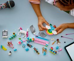 Lego FRIENDS Kostýmová párty s jednorožcem a vílou 42661 (stavebnice)