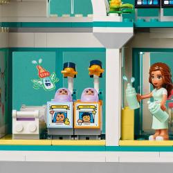 Lego FRIENDS Nemocnice v městečku Heartlake 42621 (stavebnice)