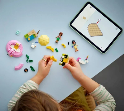 Lego FRIENDS Zábava u bazénu 42658 (stavebnice)