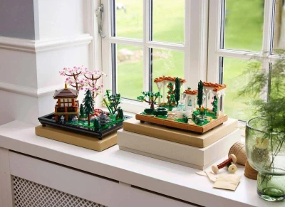 Lego ICONS Zahrada s fontánou 10359 (stavebnice)