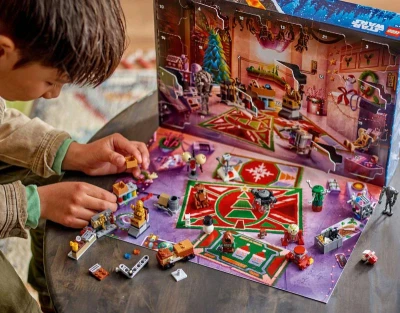 Lego STAR WARS Adventní kalendář rozkládací s herní plochou