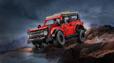 Lego TECHNIC Auto SUV Ford Bronco 42213 (stavebnica)