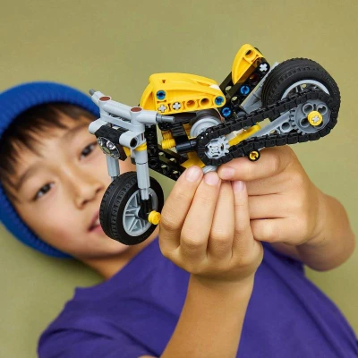 Lego TECHNIC Žltá motorka 42225 (stavebnica)