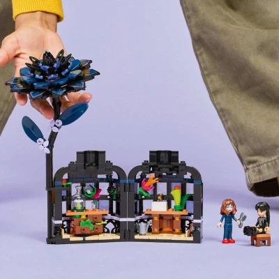 Lego WEDNESDAY Čierna georgína 76784 (stavebnica)